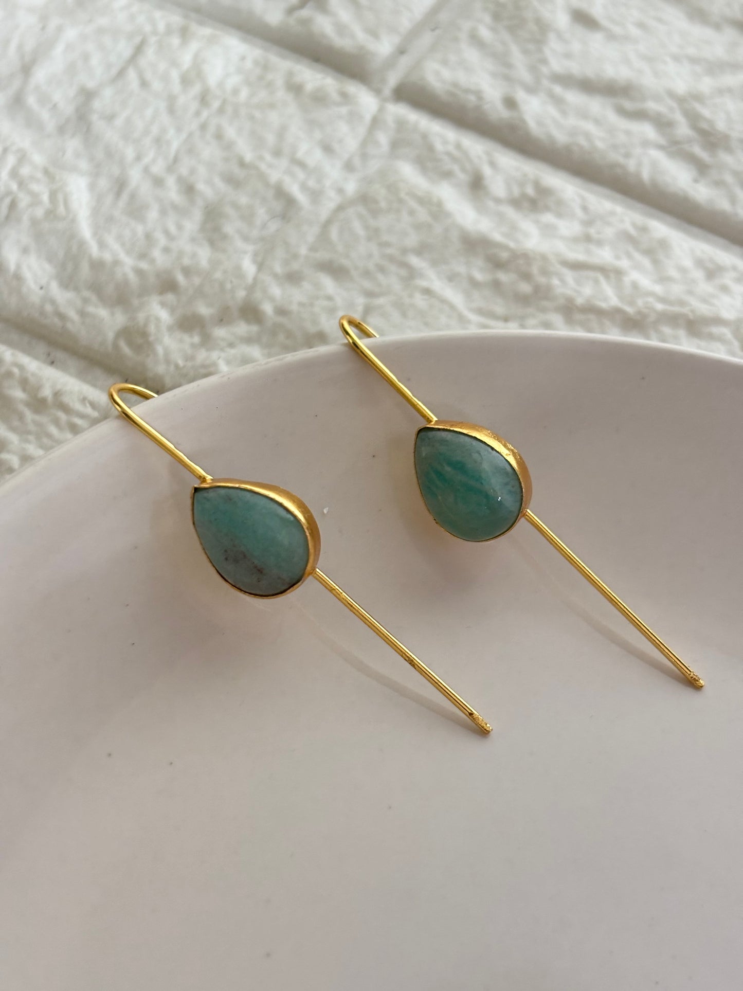 Natural stone Earcuff -Brass