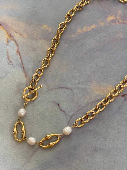 Fresh Pearl Lock Chain