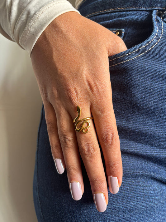 Swirl Snake Adjustable Ring