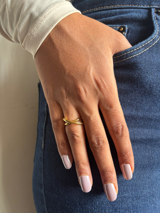 Cross-Over Ring