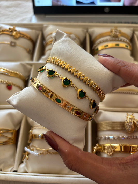 Signature Chic Bracelet Stack