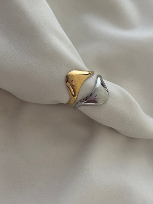 Miu Dual Tone Ring (size 7to8 )