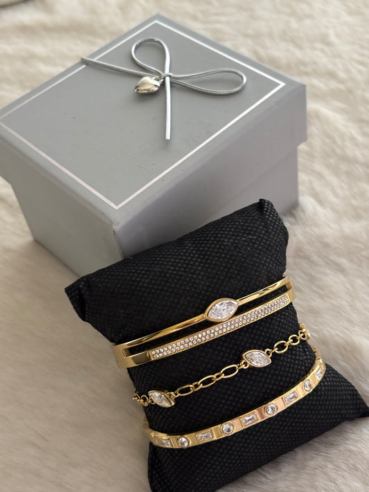 It Girl Bracelet Stack - Gift set