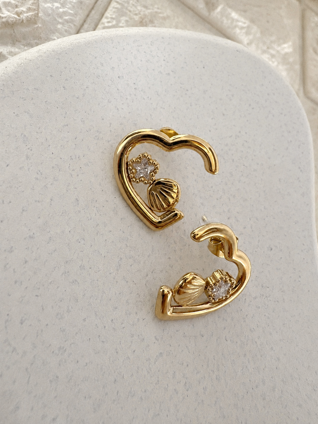 The Ocean Heart Stud