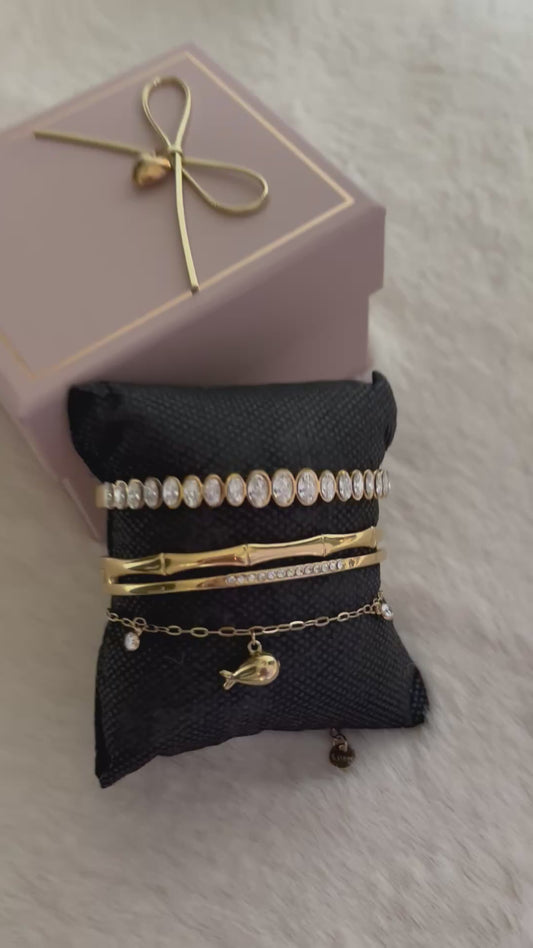 The cool girl Bracelet Stack - Gift Set